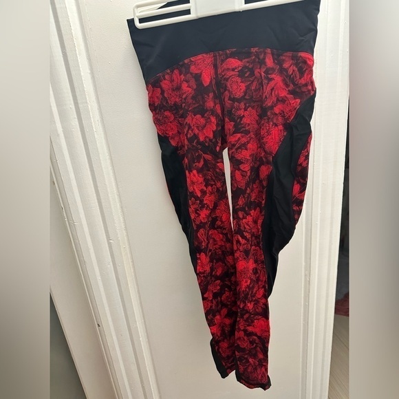 Lululemon Train Times Fast Pace Pant  *Special Edition* 25” length SZ 6 - Picture 6 of 6